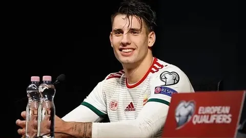 戴伊与父教练斯瓦顿和解，能否重返世界冠军宝座？