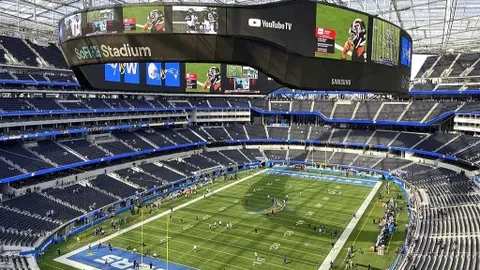 “德甲焦点战：斯图加特补时平局收场，勒沃库森延续不败神话”