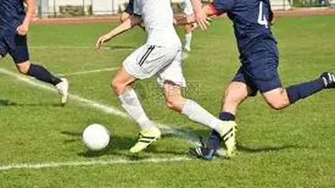 杨佳敏连续两年止步马国羽球公开赛八强，王祉怡突出重围晋级成功。